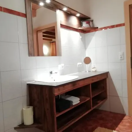 Apartment Sabine Schranz *